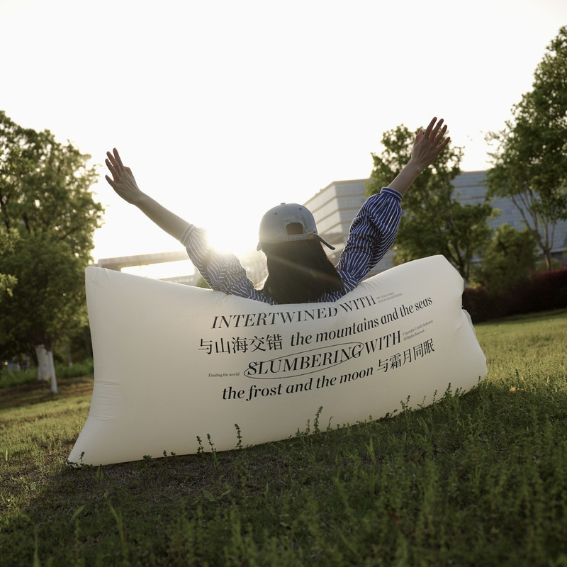 Divano gonfiabile per sdraiars - Outdoor Adventure Festival recensione e prezzo